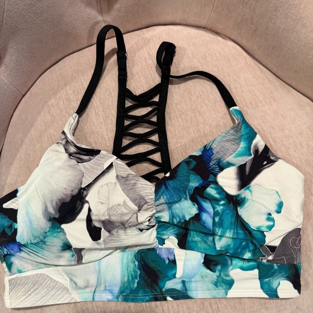 Calia by Carrie Underwood bikini top